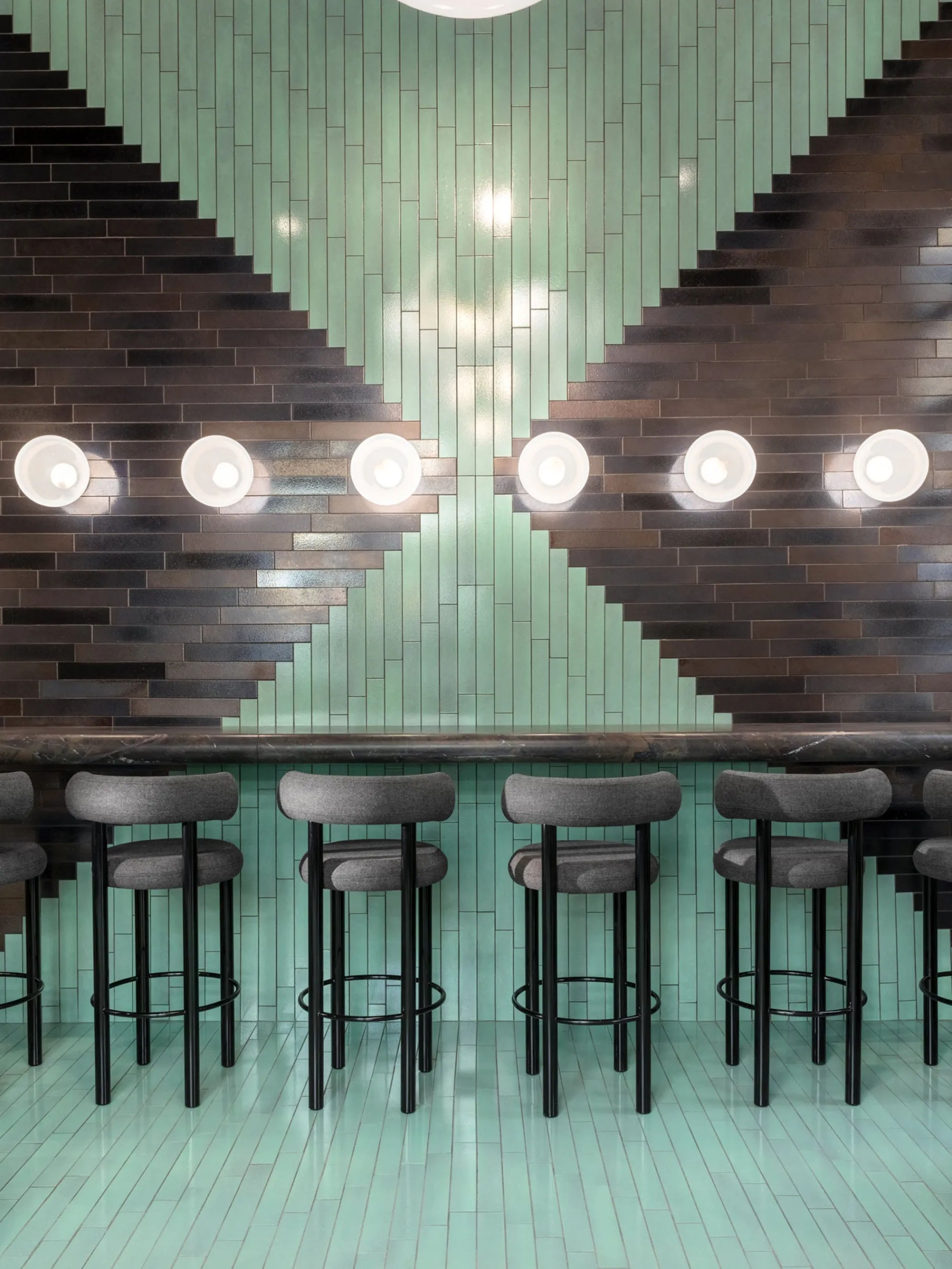 Fat Black Steel 75cm Bar Stool