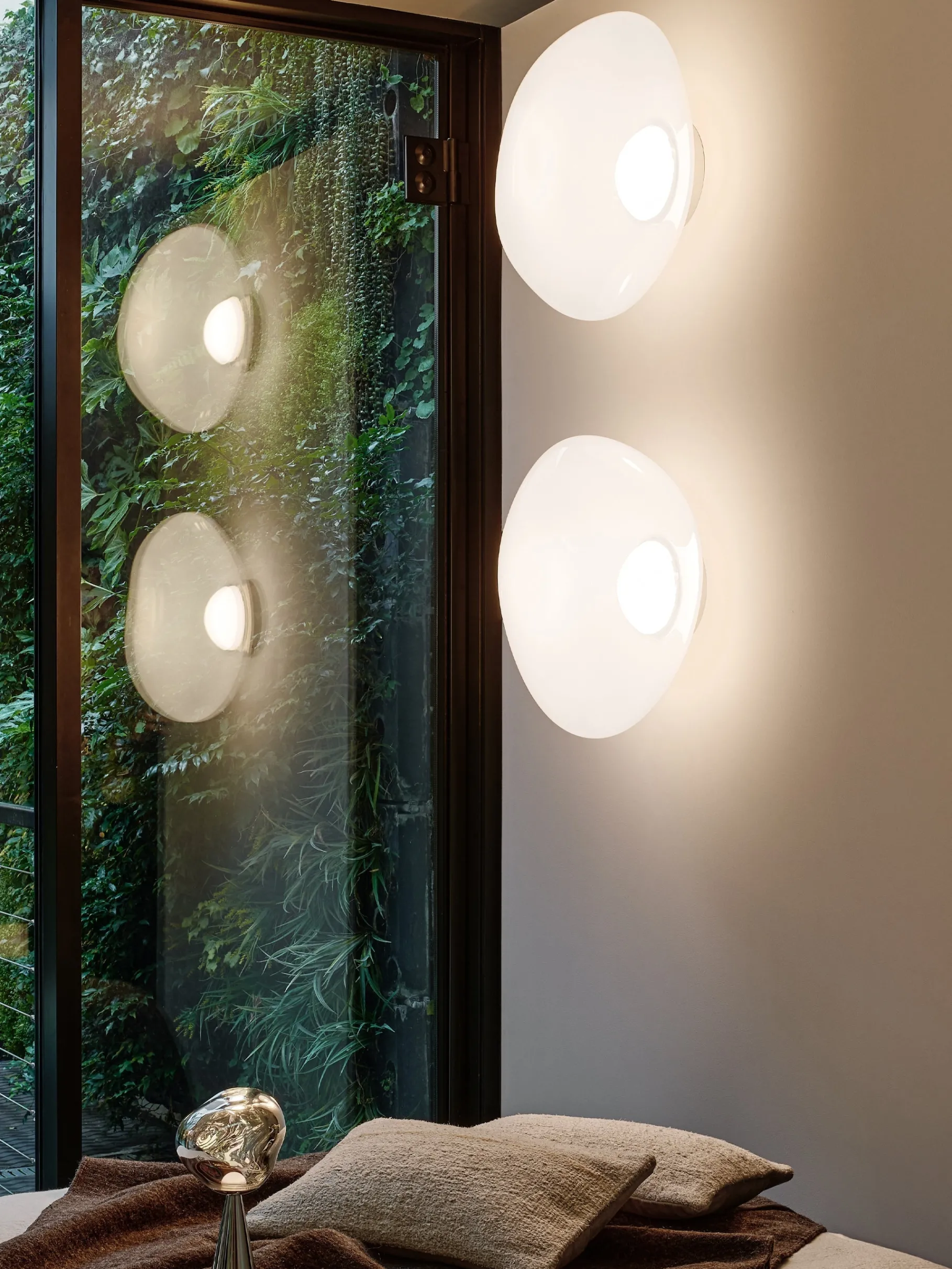 Melt Medium Surface Light