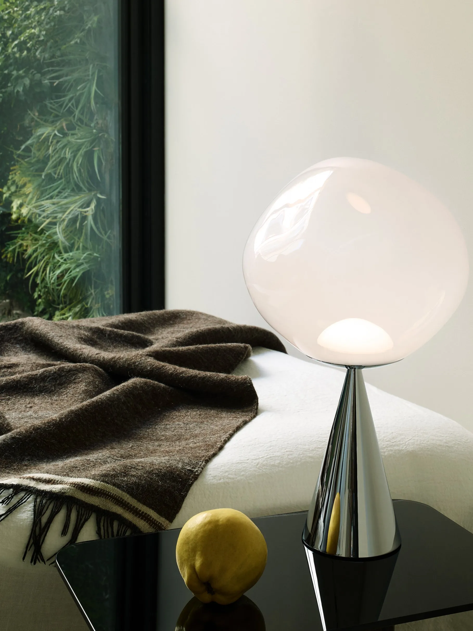 Melt Opal Table Light