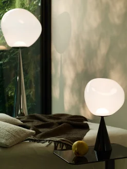 Melt Opal Table Light