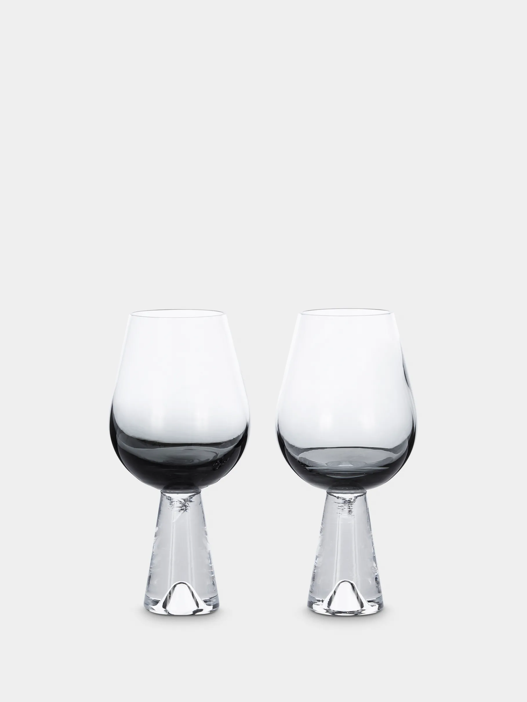 Tank Wine Glasses Set